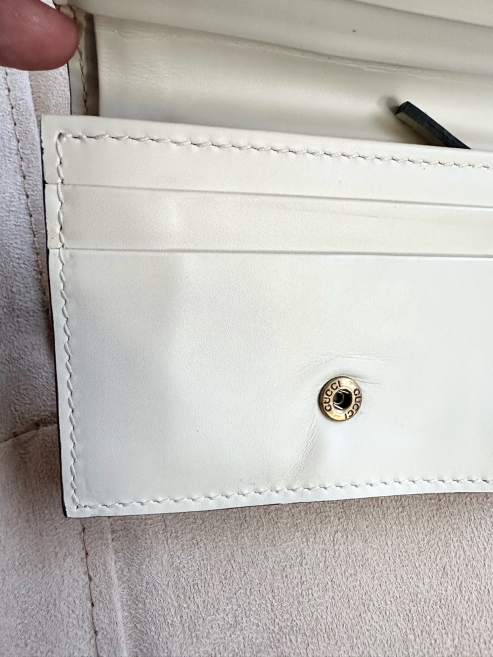Gucci Signature Cherry Leather Compact Wallet - Authentic - White - New w/ Flaws - Picture 14 of 14